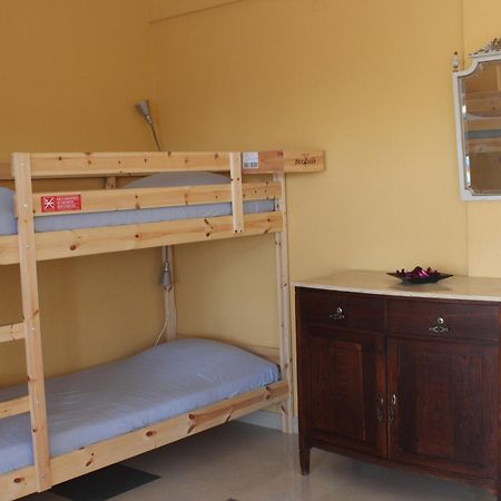 Ericeira Chill Hill Hostel & Private Rooms - Peach Garden Δωμάτιο φωτογραφία