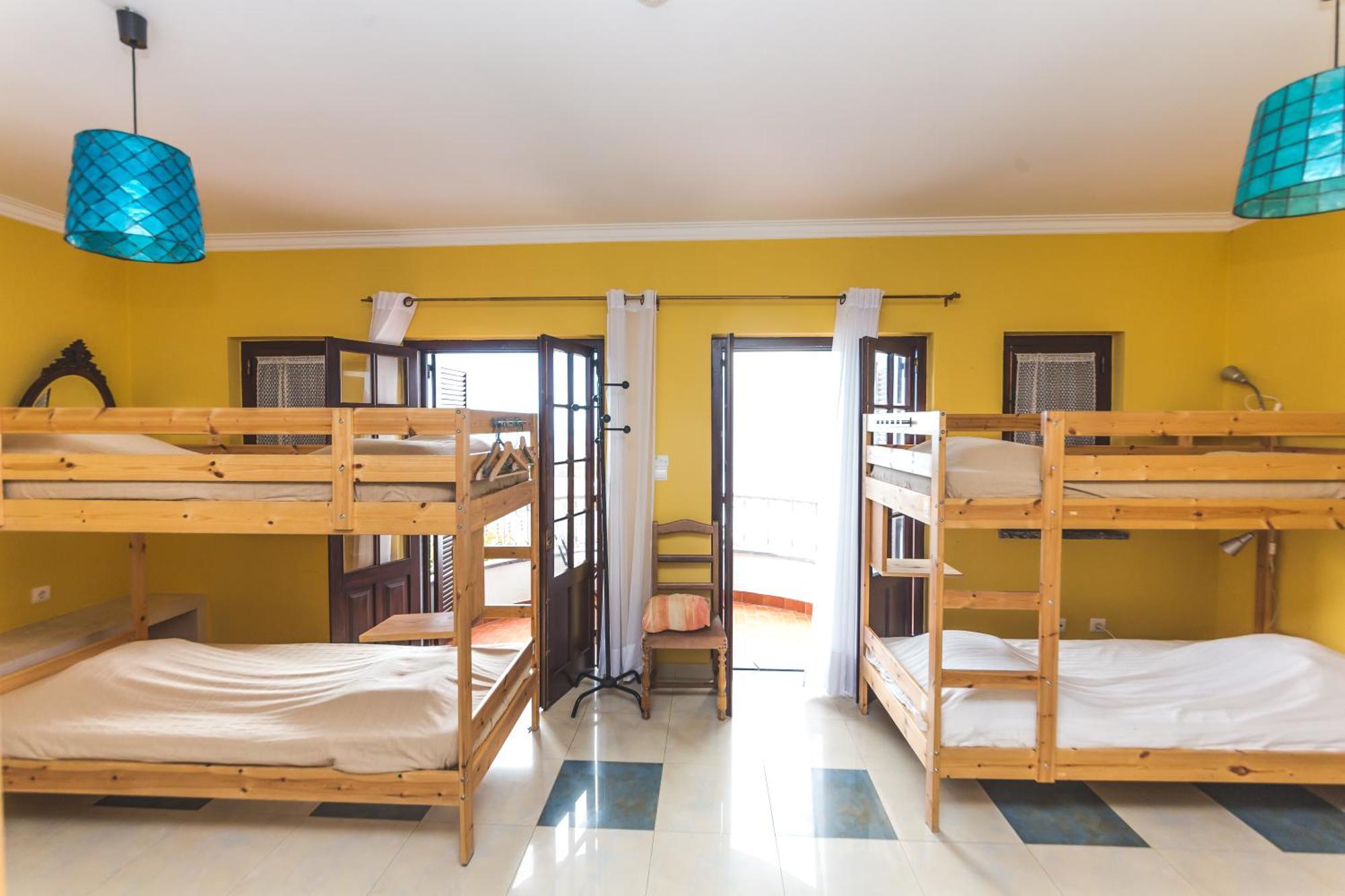 Ericeira Chill Hill Hostel & Private Rooms - Peach Garden Δωμάτιο φωτογραφία