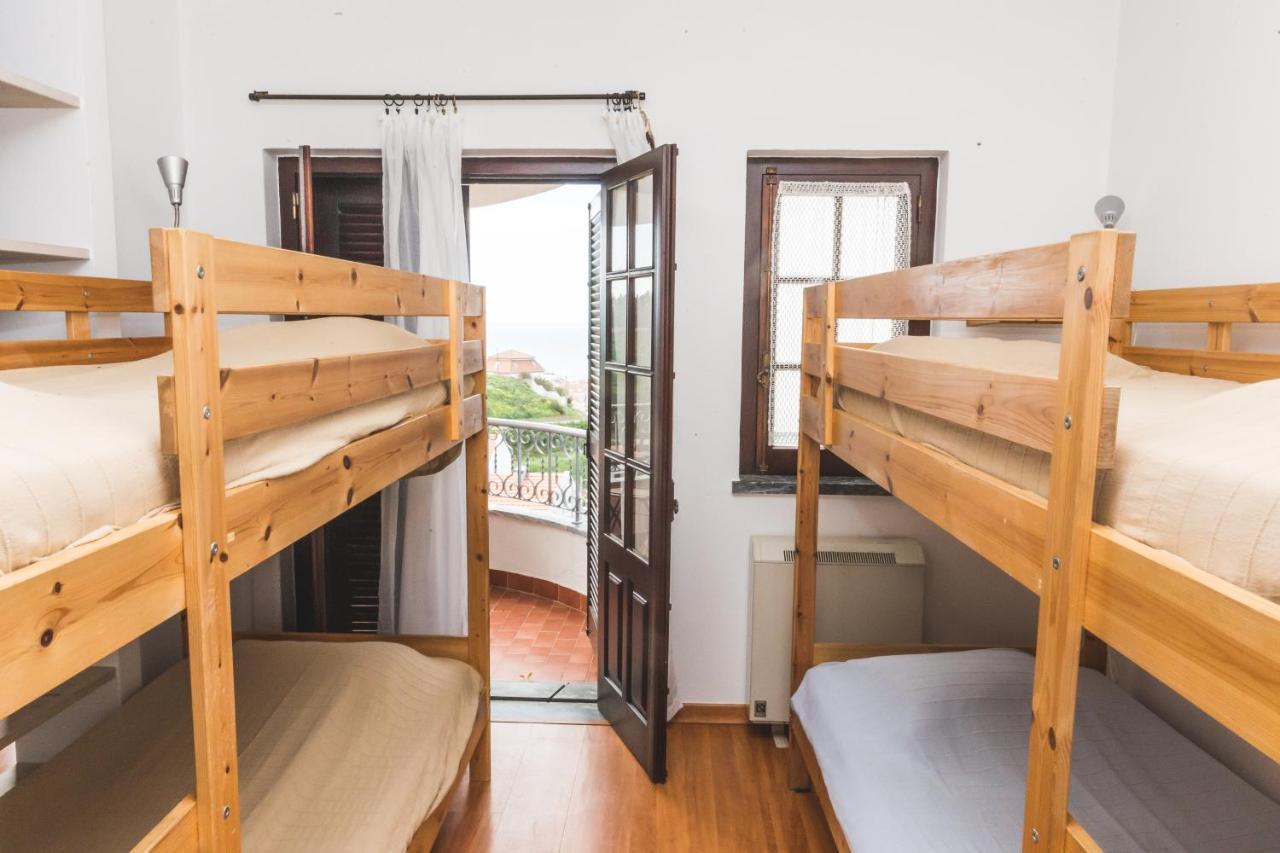 Ericeira Chill Hill Hostel & Private Rooms - Peach Garden Εξωτερικό φωτογραφία